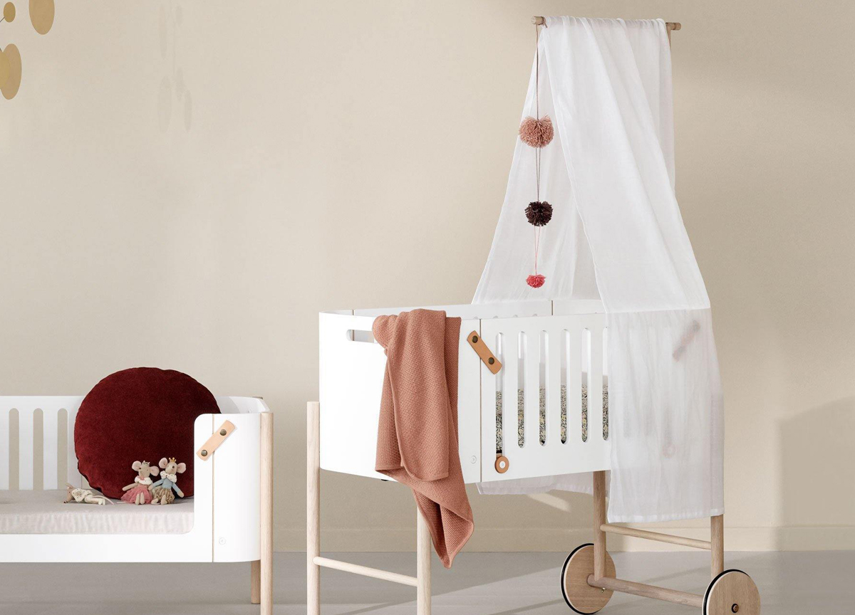 Nježan i ugodan kutak za spavanje s baldahinom